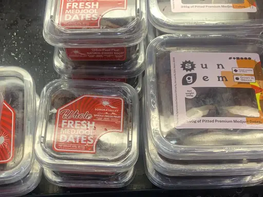 Whole medjool dates 227g at The Fruit Basket
